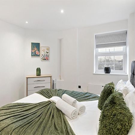 לונדון Bright And Spacious Apartment - Excellent Location מראה חיצוני תמונה