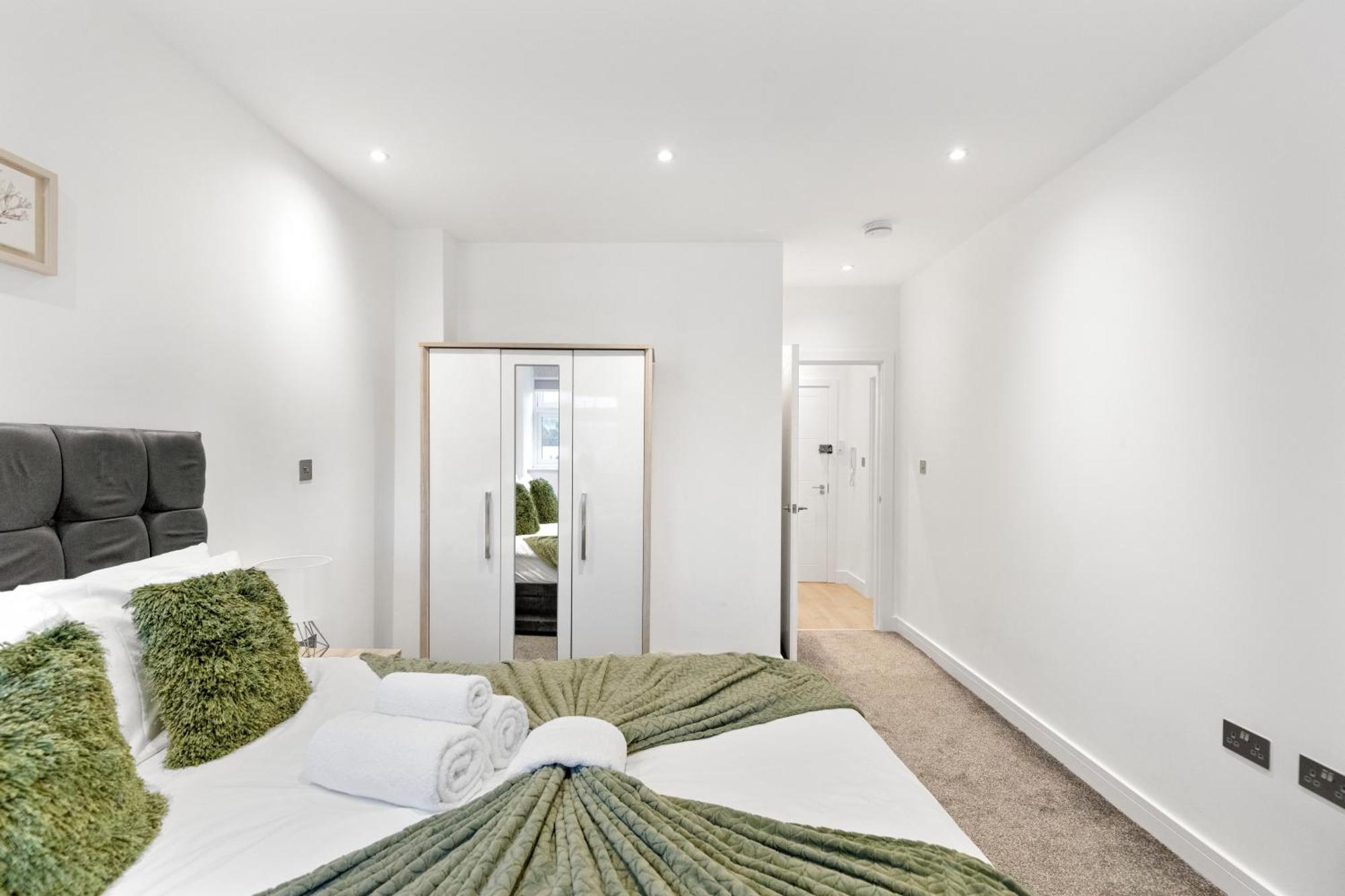 לונדון Bright And Spacious Apartment - Excellent Location מראה חיצוני תמונה